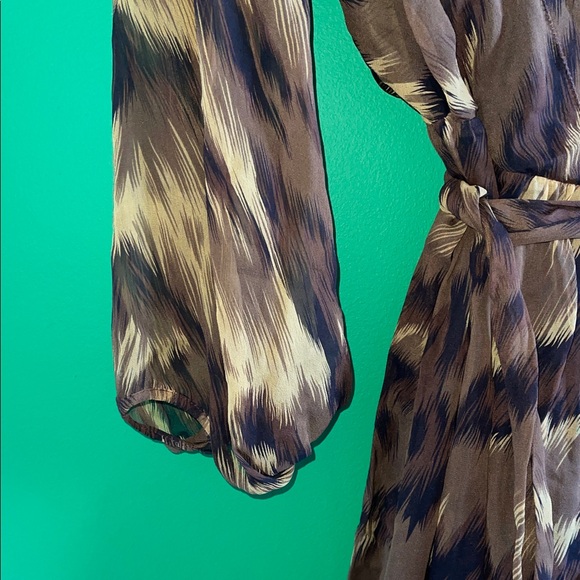 Diane Von Furstenberg Animal Print Long Sleeve Wrap Dress - Picture 5 of 6